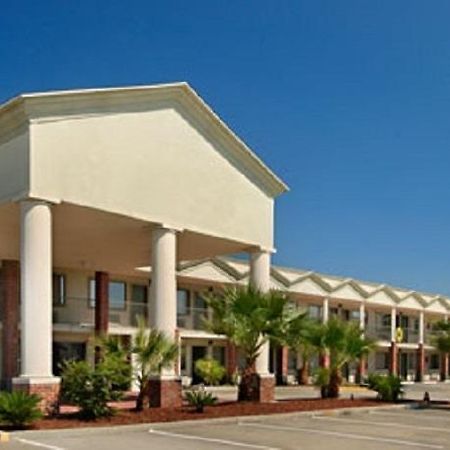 Super 8 By Wyndham Breaux Bridge Motel Екстериор снимка