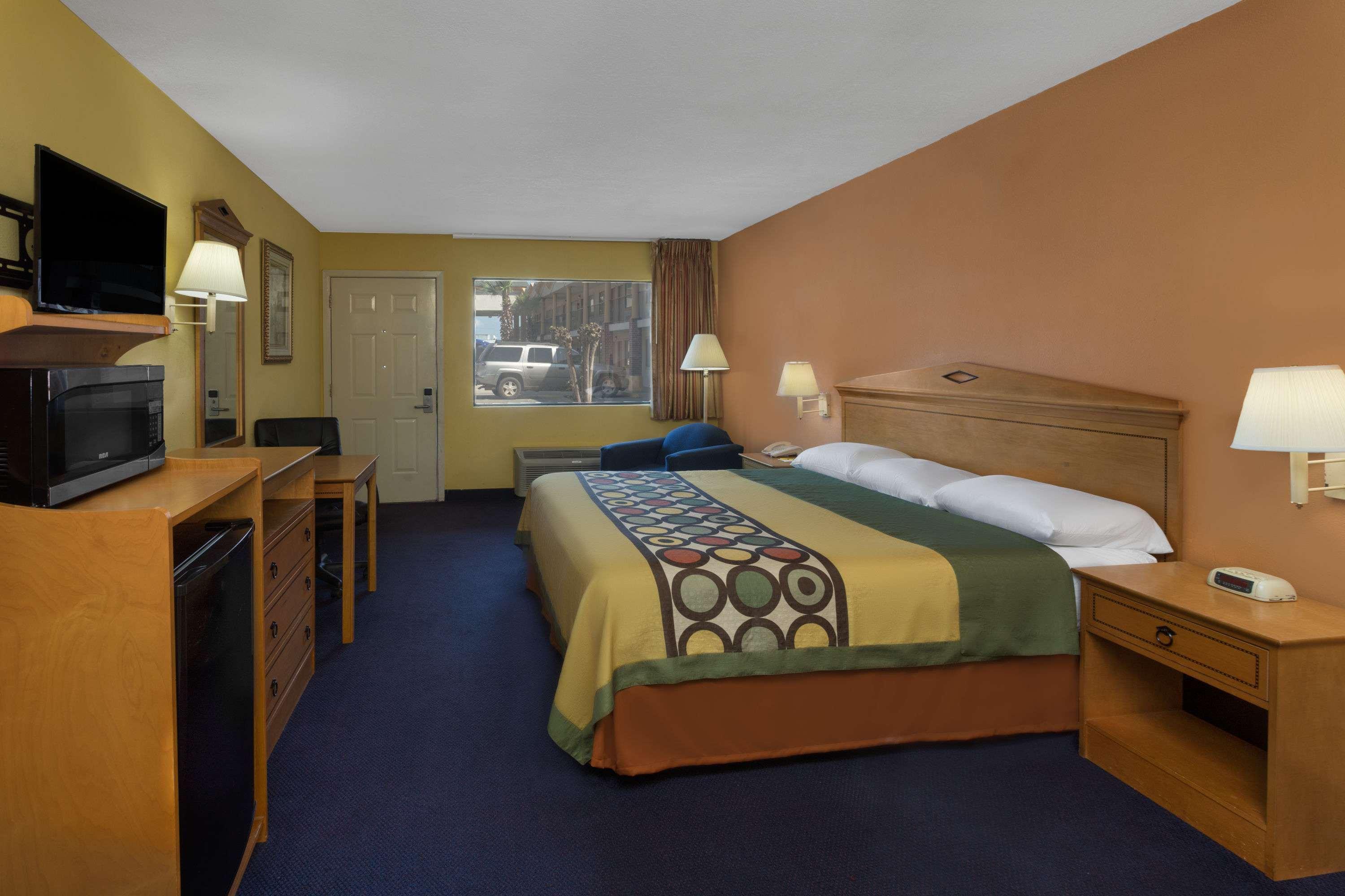 Super 8 By Wyndham Breaux Bridge Motel Екстериор снимка