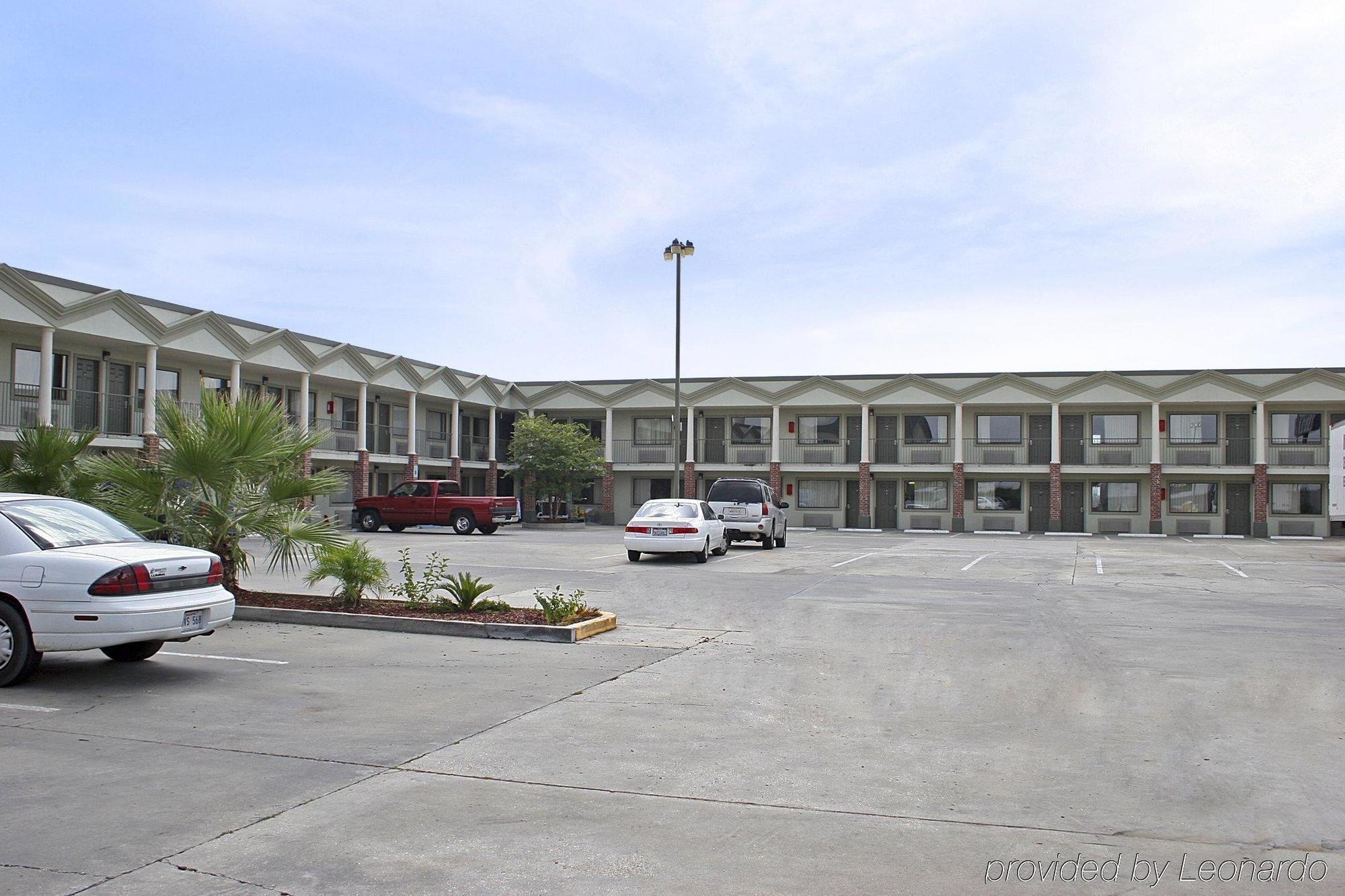 Super 8 By Wyndham Breaux Bridge Motel Екстериор снимка
